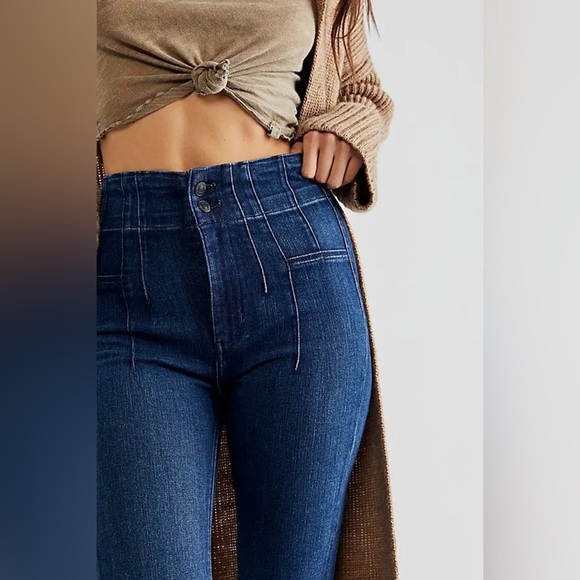 We The Free Jayde Flare Jeans - Night Sky - Picture 3 of 6